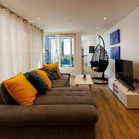 City Centre, Sleeps 7, Stunning Views & Parking, Interconnected Rooms Long Stay Work Contractor Leisure, Diamond Penthouse CBG Buitenkant foto