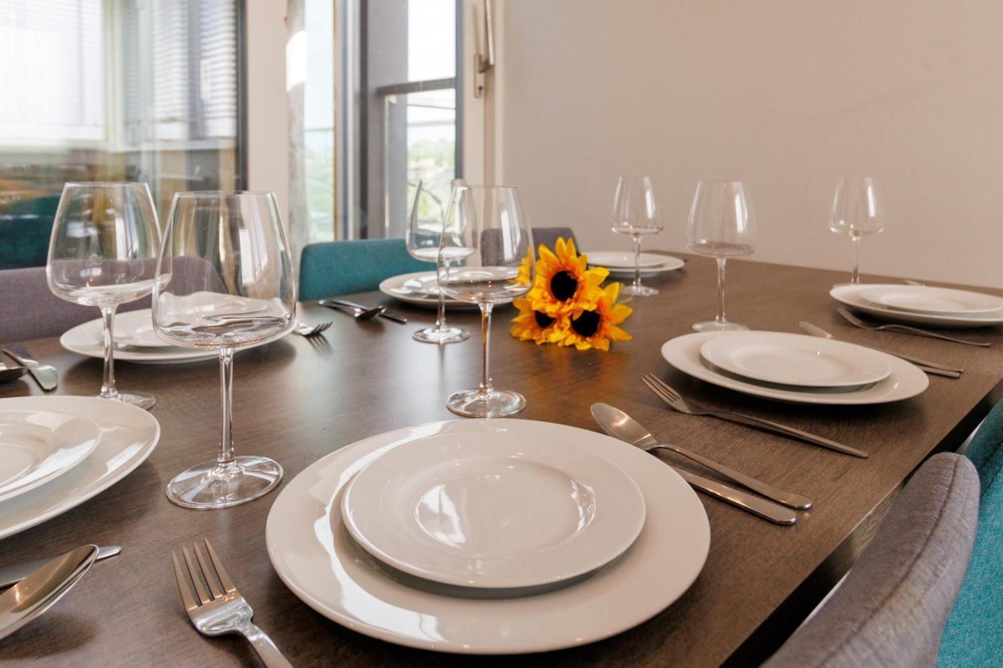 City Centre, Sleeps 7, Stunning Views & Parking, Interconnected Rooms Long Stay Work Contractor Leisure, Diamond Penthouse CBG Buitenkant foto