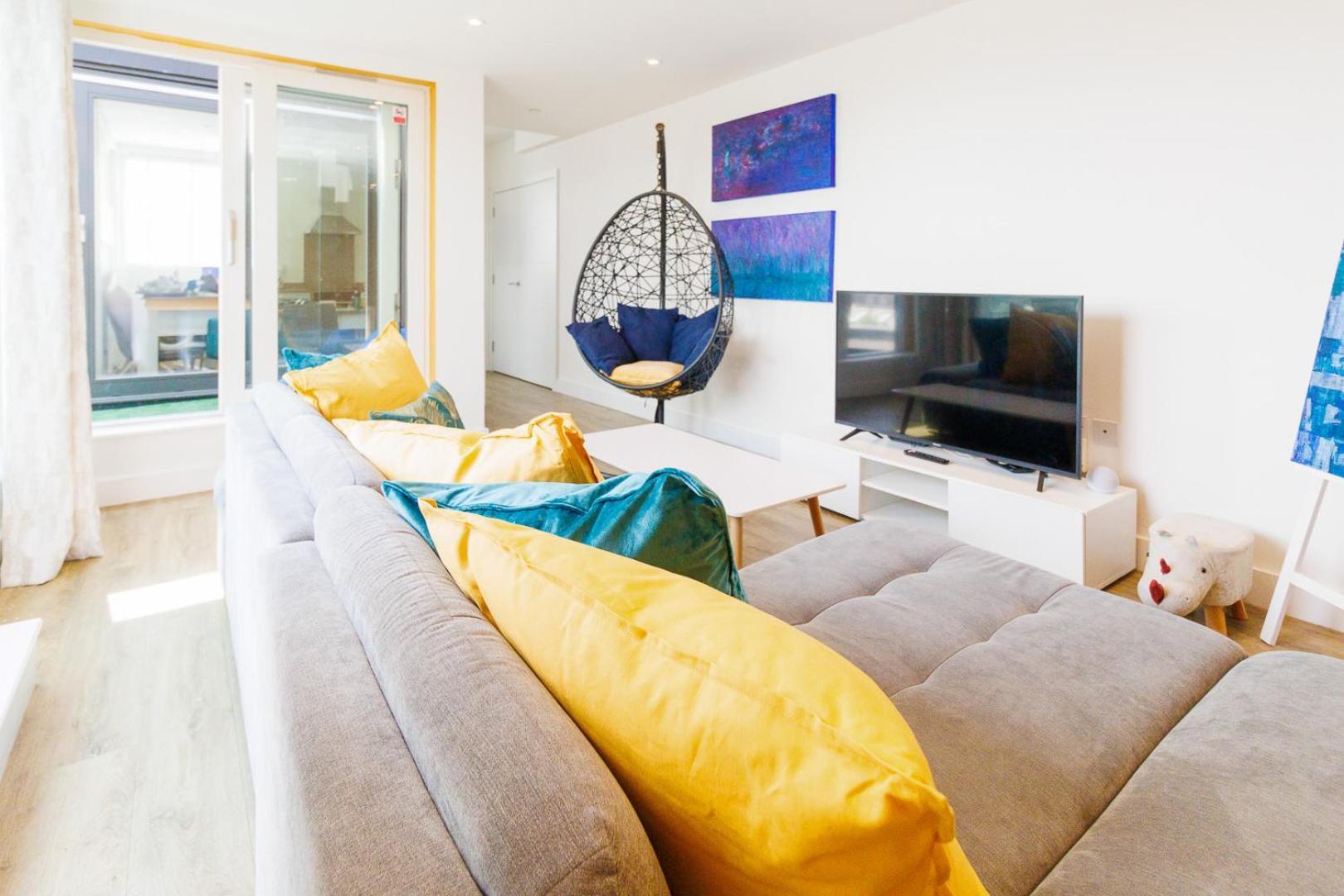 City Centre, Sleeps 7, Stunning Views & Parking, Interconnected Rooms Long Stay Work Contractor Leisure, Diamond Penthouse Cambridge Buitenkant foto